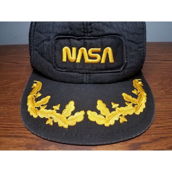 Vintage NASA Black Mesh Snapback Hat With "Scrambled Eggs" Gold Leaf Embroidery - Picture 3 of 9